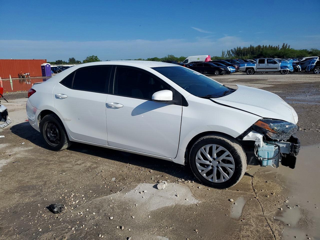 2019 TOYOTA COROLLA LE photo 7
