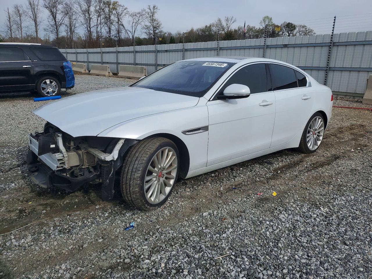 2017 JAGUAR XE