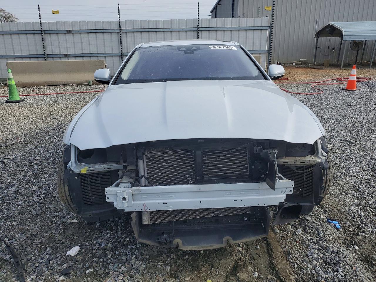 2017 JAGUAR XE FIRST EDITION photo 9