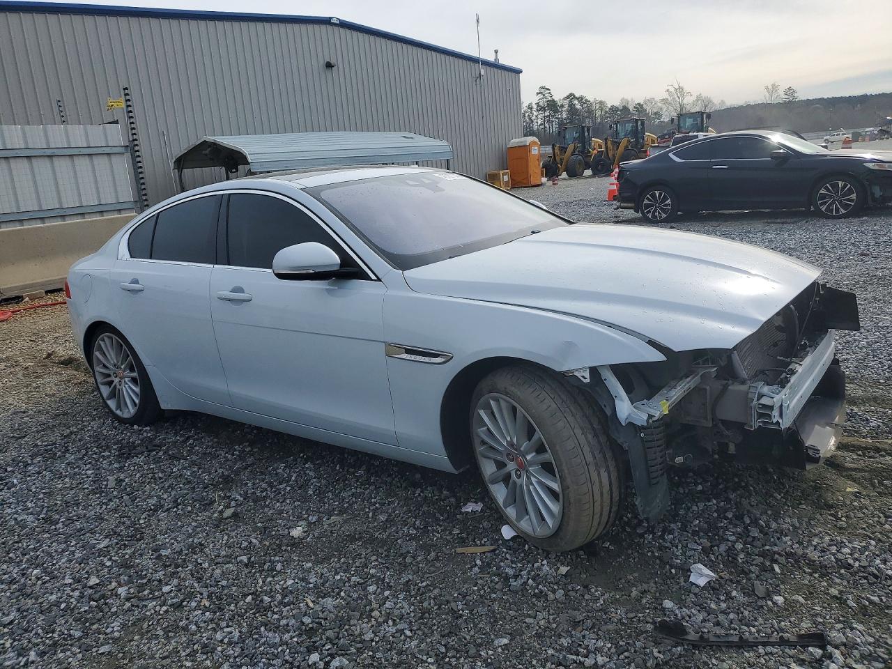 2017 JAGUAR XE FIRST EDITION photo 7