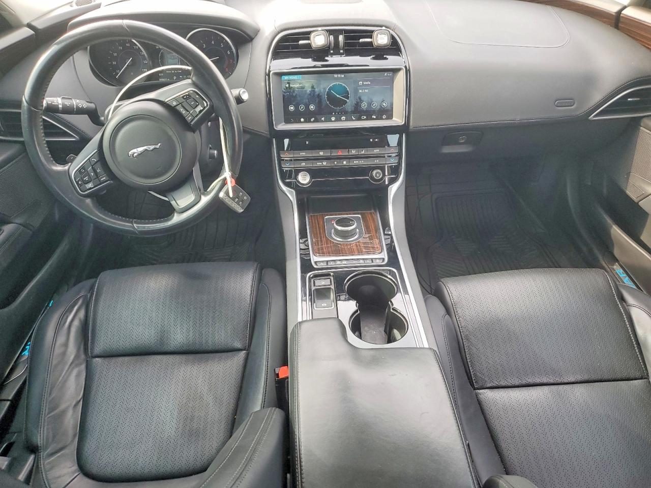 2017 JAGUAR XE FIRST EDITION photo 15