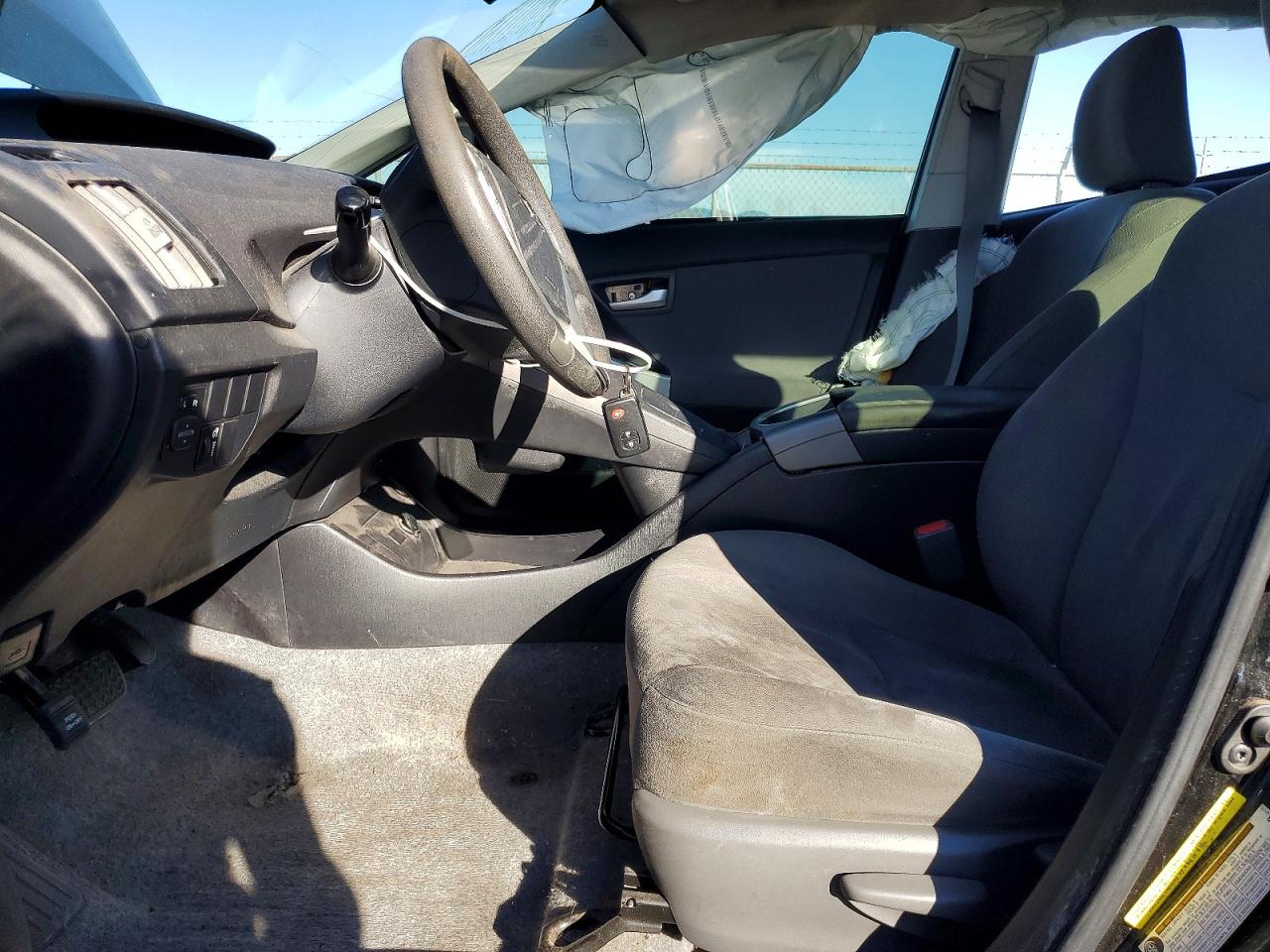 2015 TOYOTA PRIUS THREE photo 7