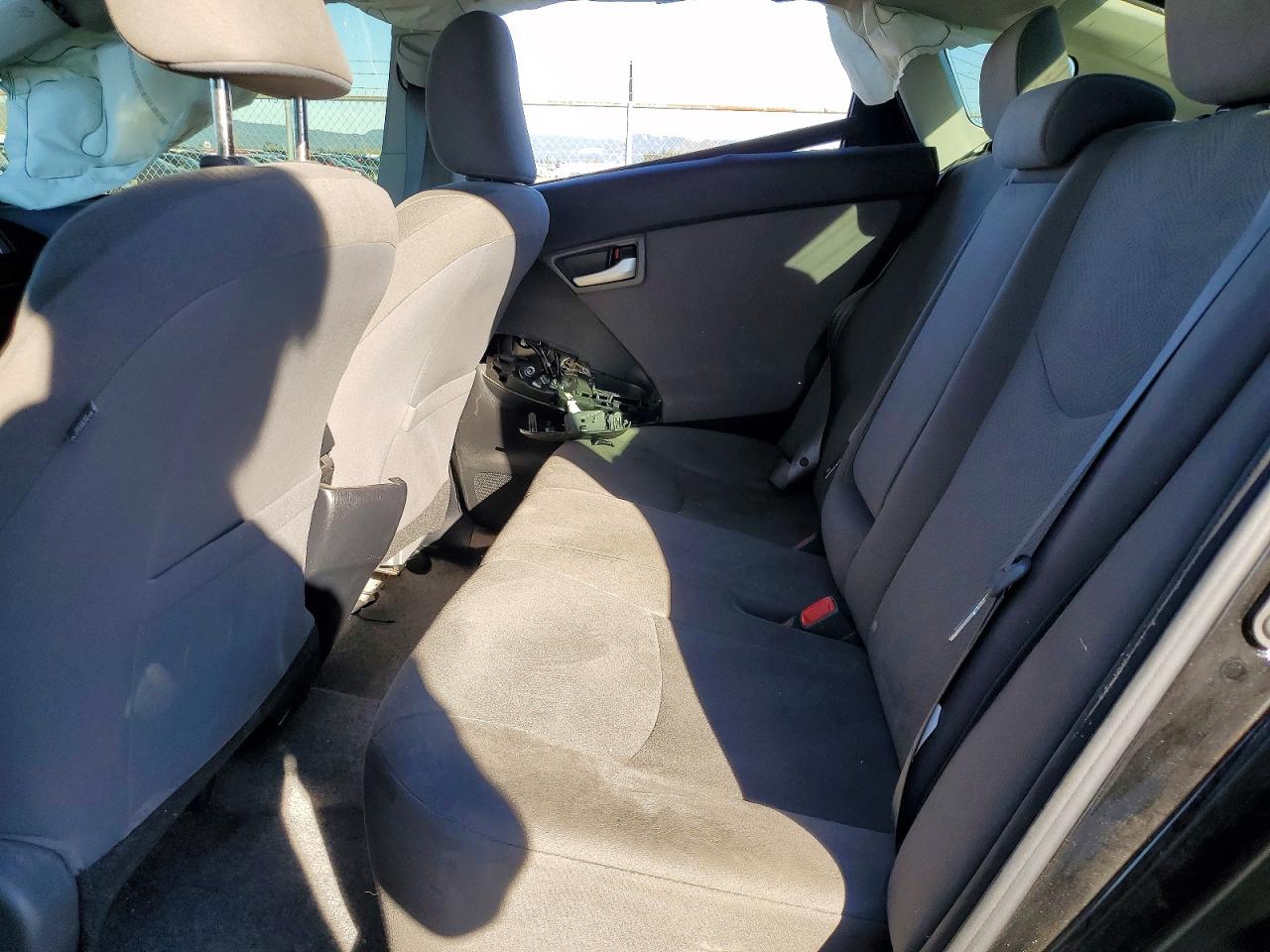 2015 TOYOTA PRIUS THREE photo 10