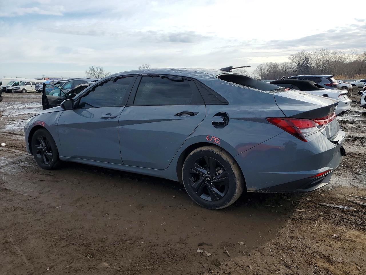 2022 HYUNDAI ELANTRA SEL photo 4