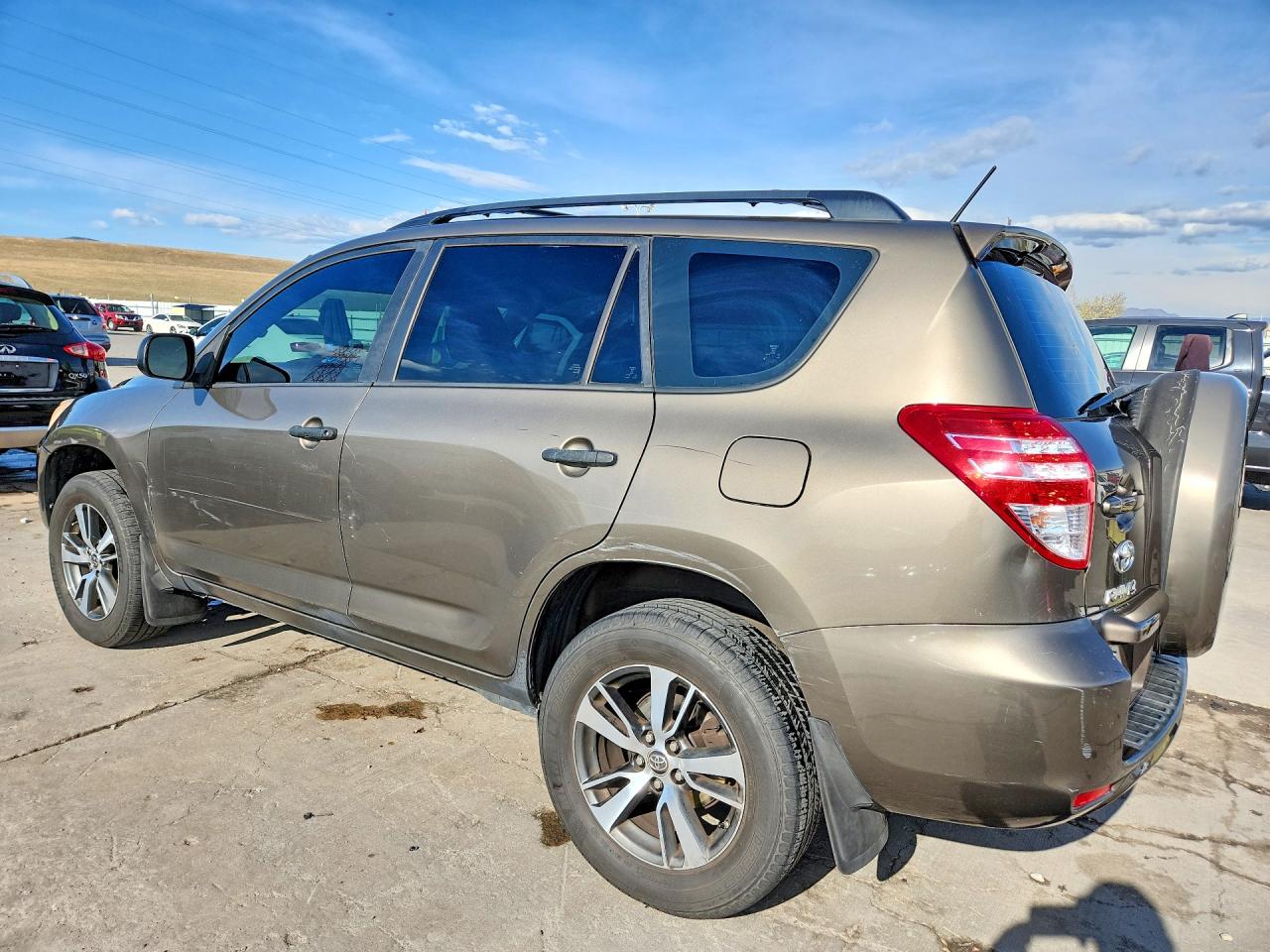 2011 TOYOTA RAV4 BASE photo 3