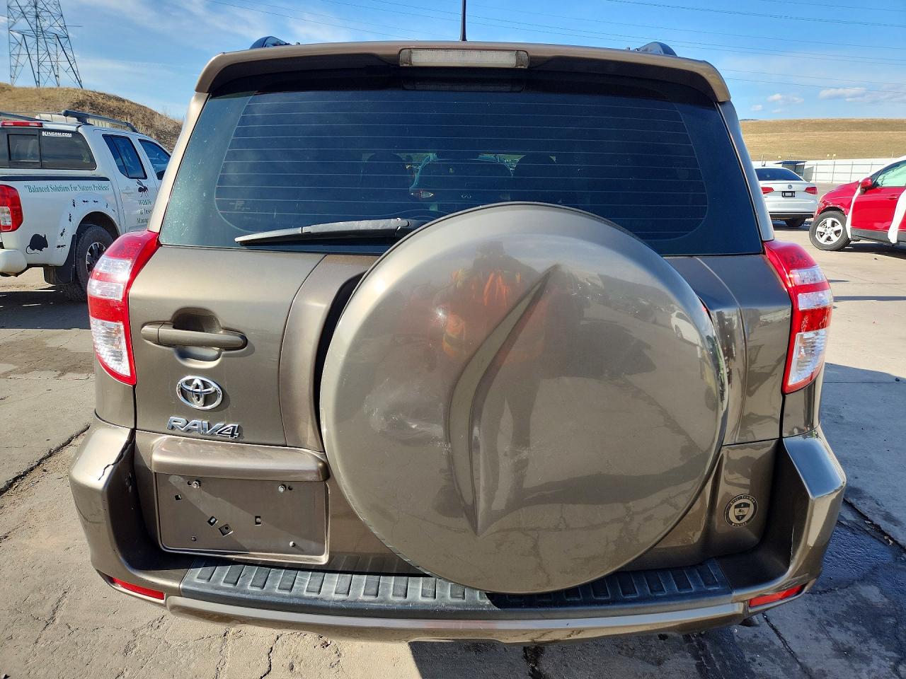 2011 TOYOTA RAV4 BASE photo 11