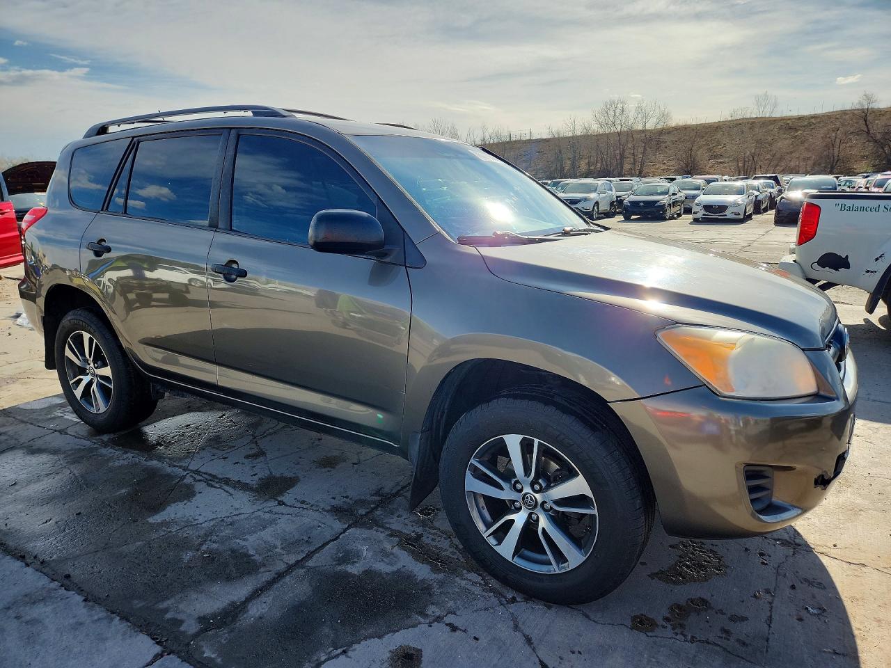 2011 TOYOTA RAV4 BASE photo 7