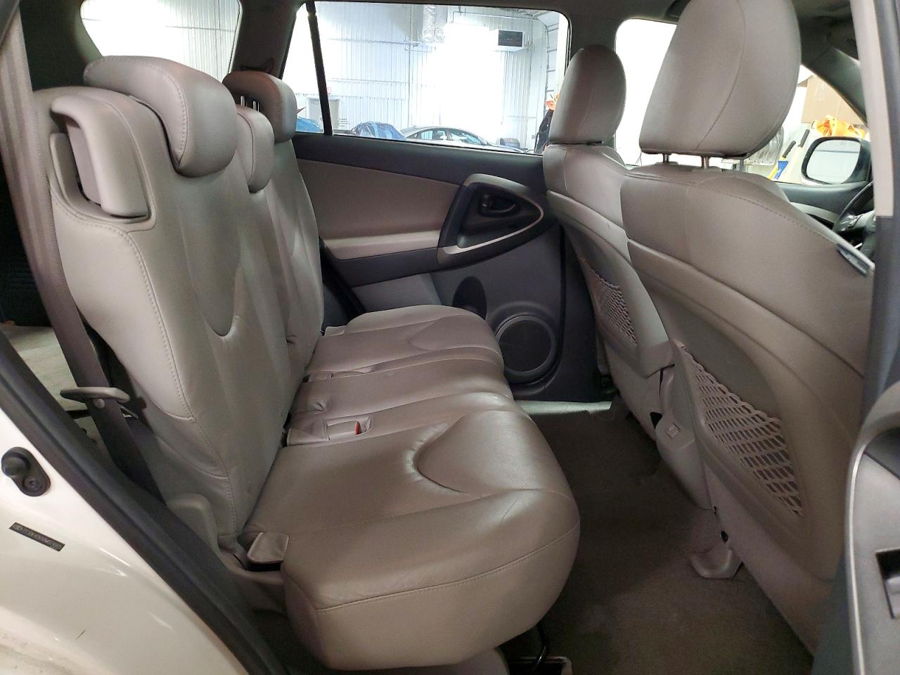 2010 TOYOTA RAV4 LIMITED photo 11