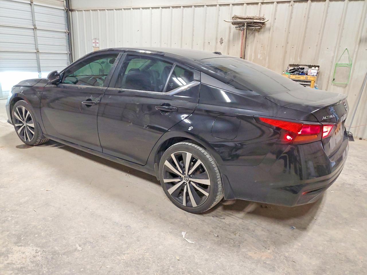 2019 NISSAN ALTIMA 2.5 SR photo 2
