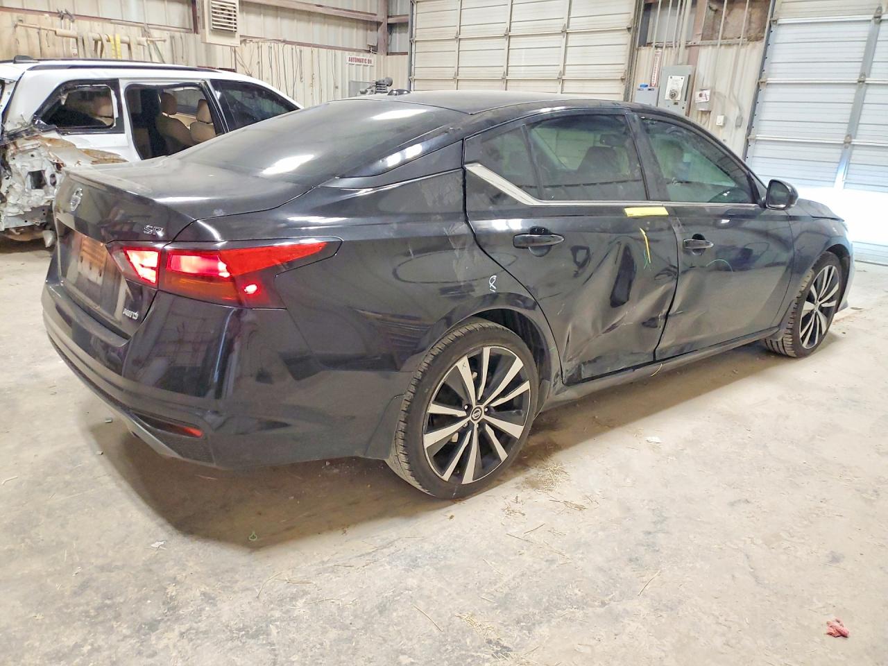 2019 NISSAN ALTIMA 2.5 SR photo 3