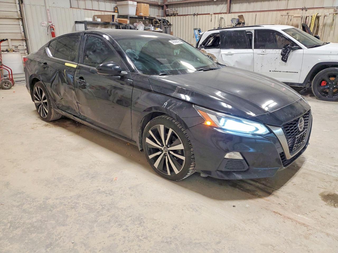 2019 NISSAN ALTIMA 2.5 SR photo 4