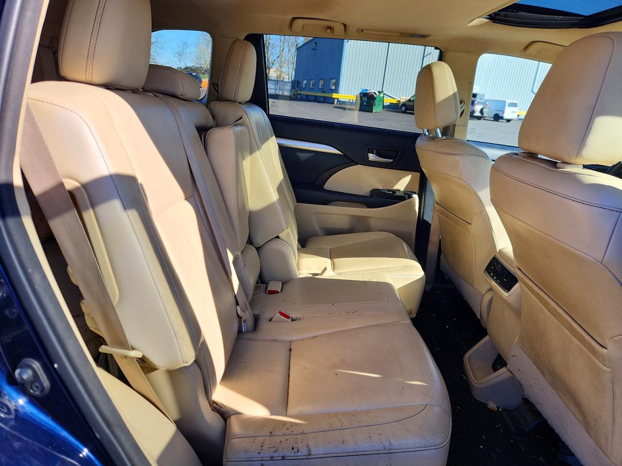 2014 TOYOTA HIGHLANDER XLE photo 10