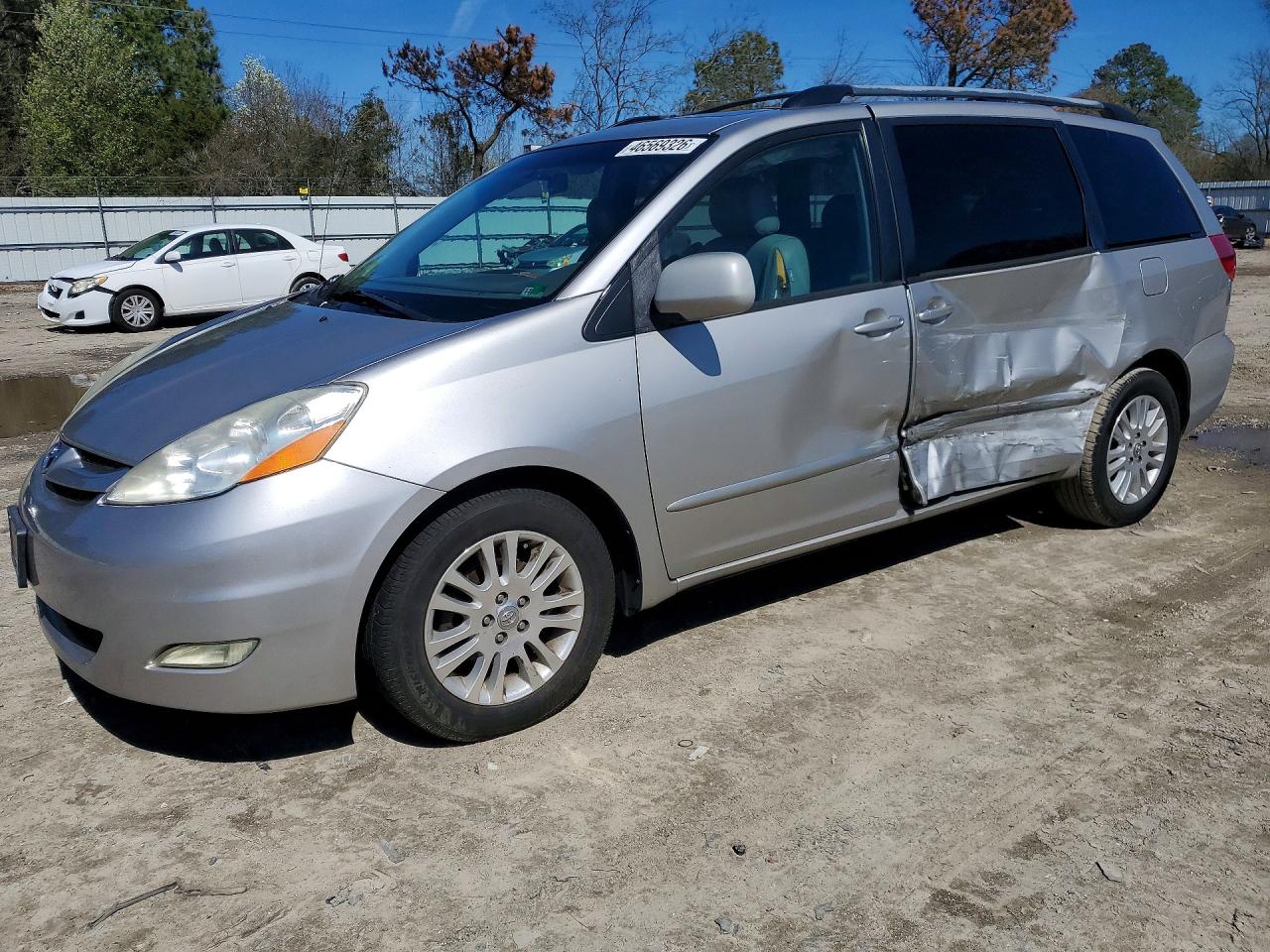 2008 TOYOTA SIENNA