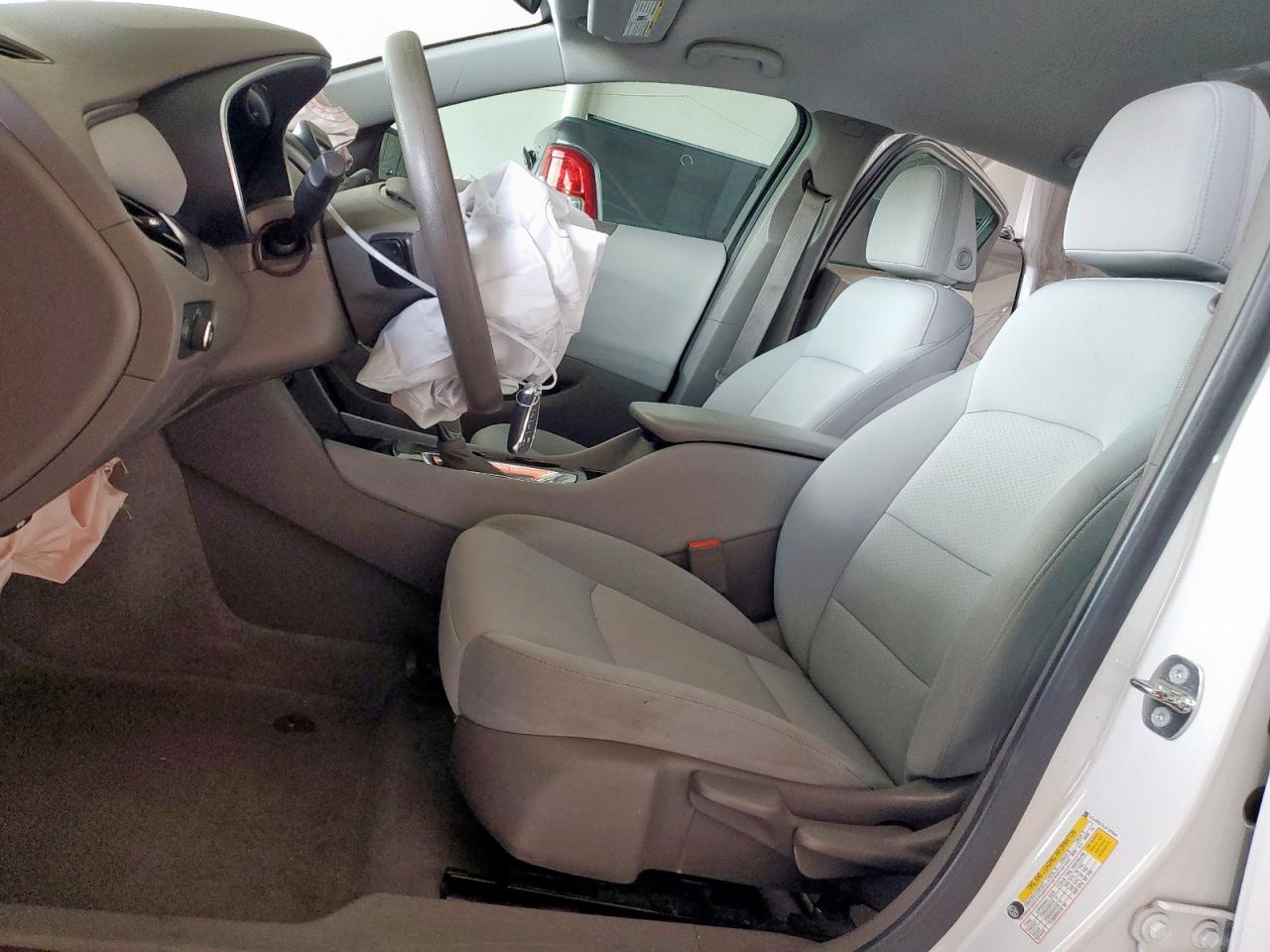 2018 CHEVROLET MALIBU LS photo 19