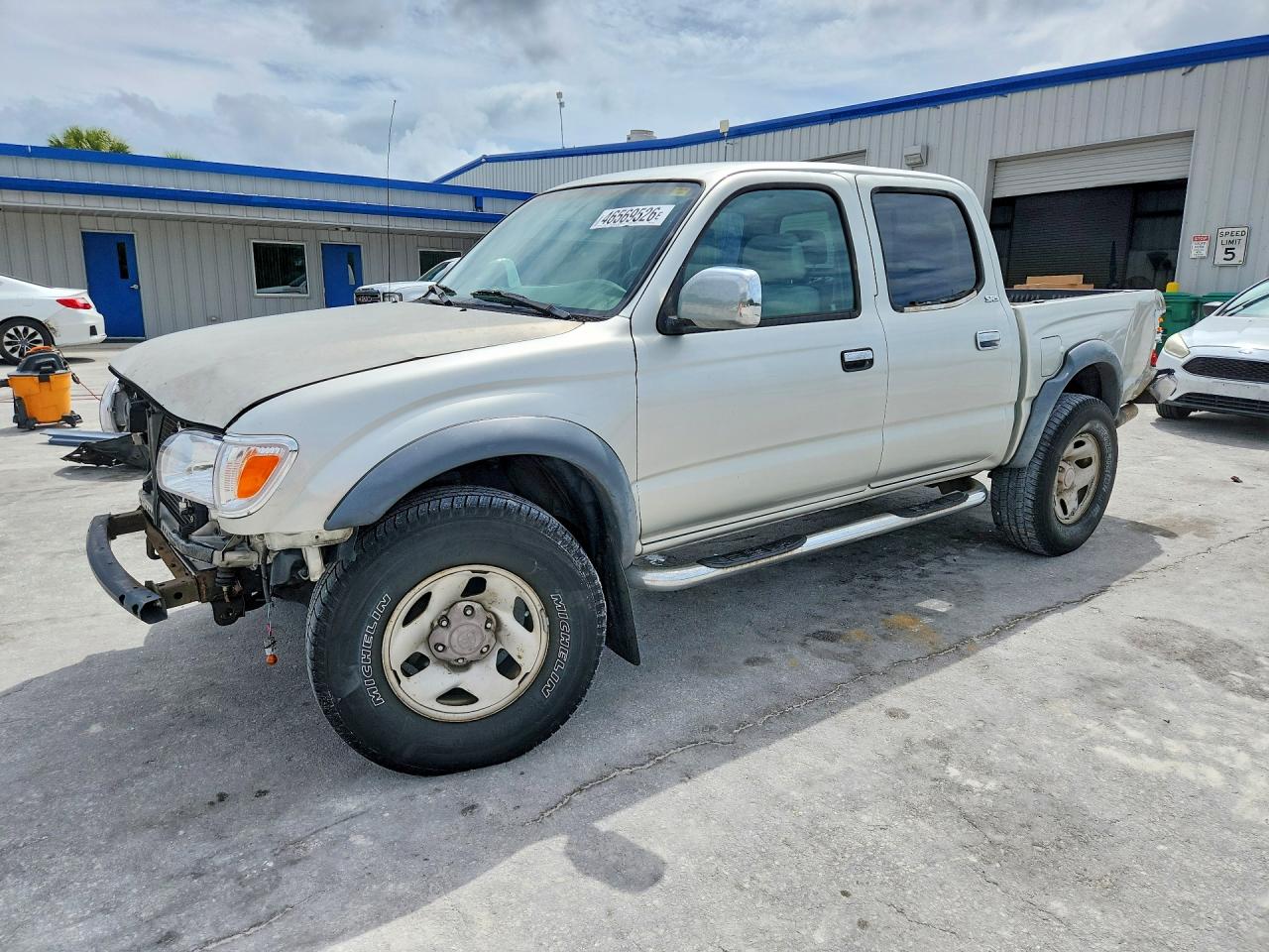 2004 TOYOTA TACOMA