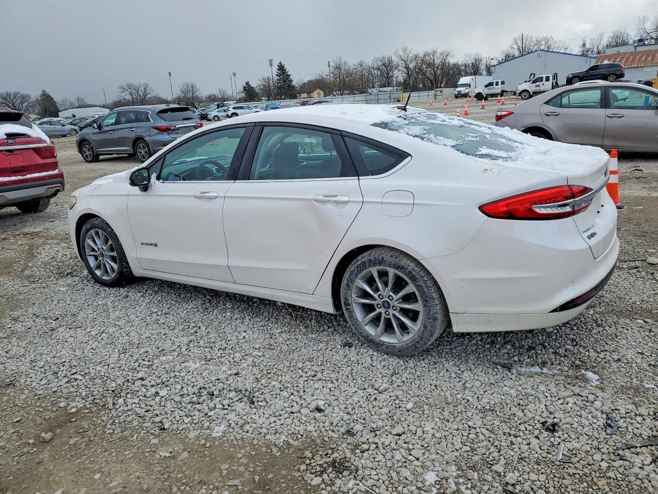 2017 FORD FUSION SE HYBRID photo 2