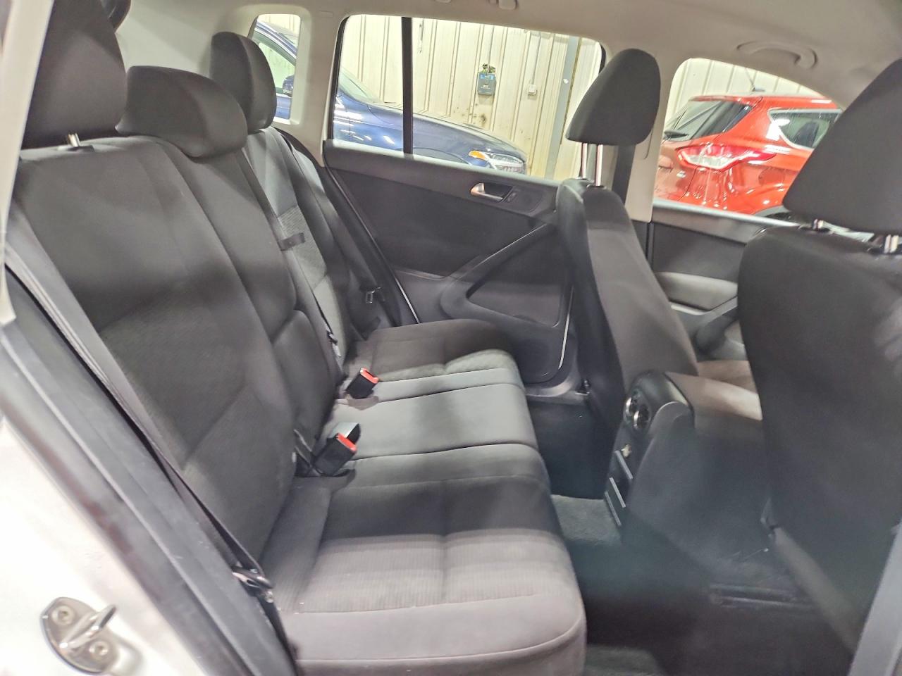 2013 VOLKSWAGEN TIGUAN S photo 11