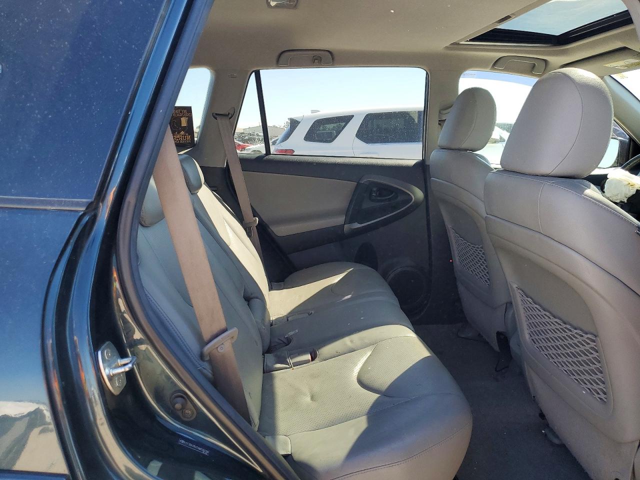2010 TOYOTA RAV4 LIMITED photo 31