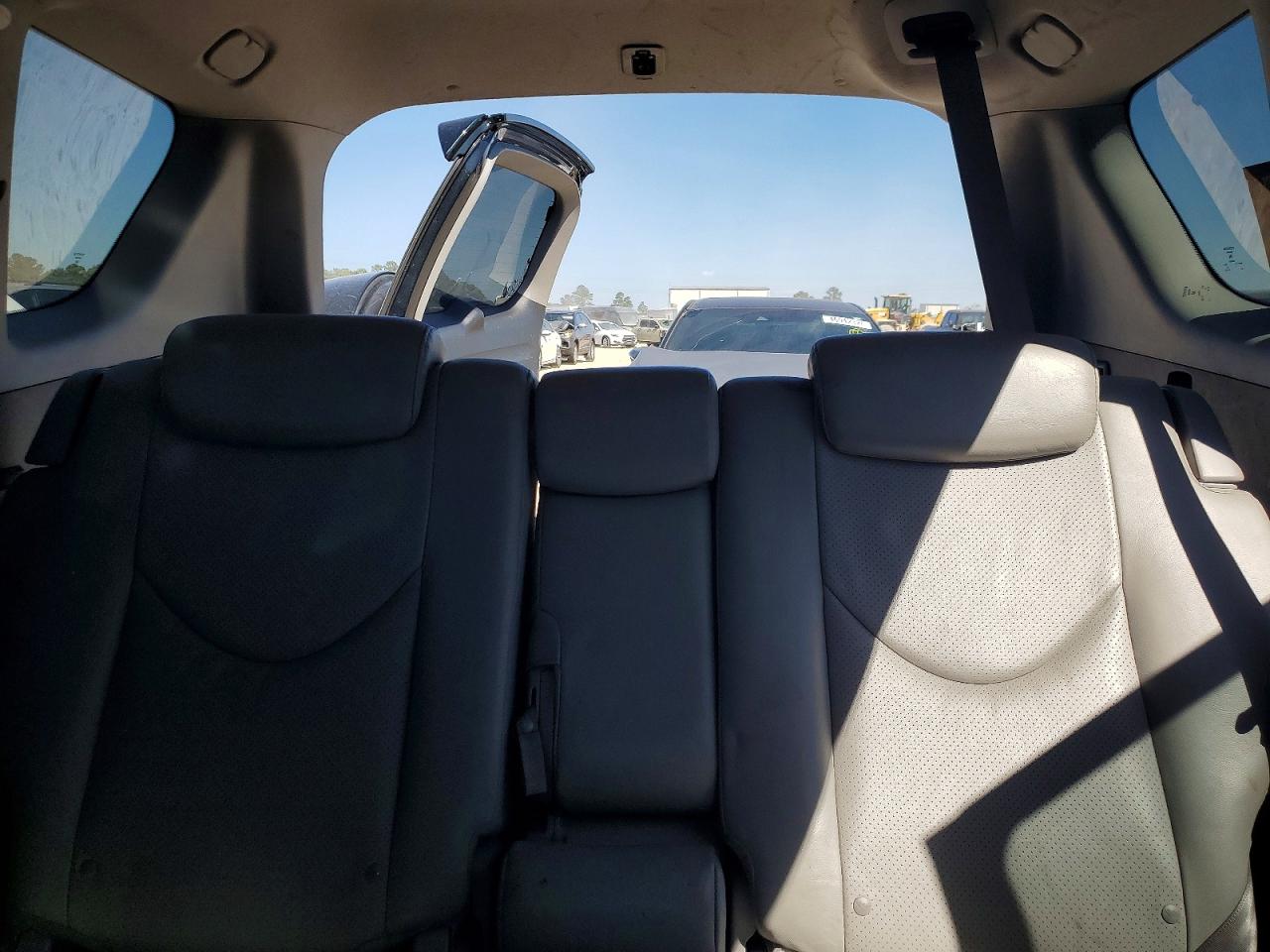 2010 TOYOTA RAV4 LIMITED photo 28