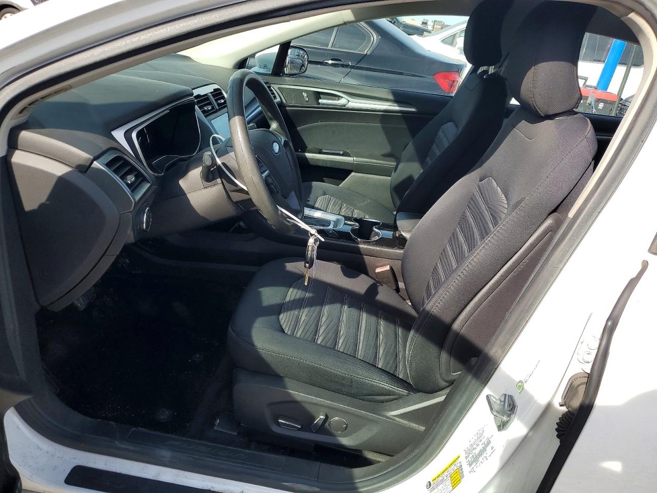 2016 FORD FUSION SE photo 13