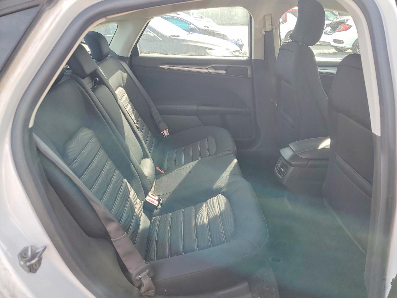 2016 FORD FUSION SE photo 19