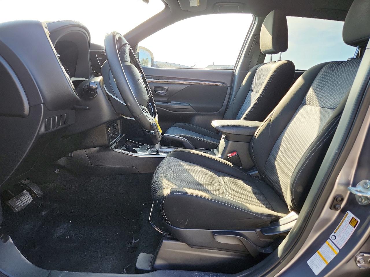 2018 MITSUBISHI OUTLANDER SE photo 7