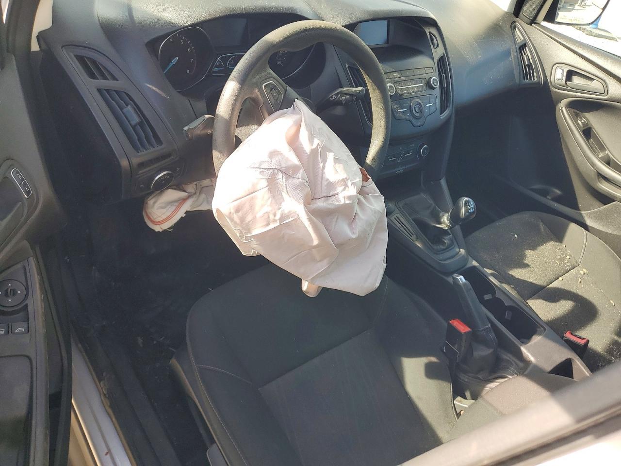 2018 FORD FOCUS S photo 15