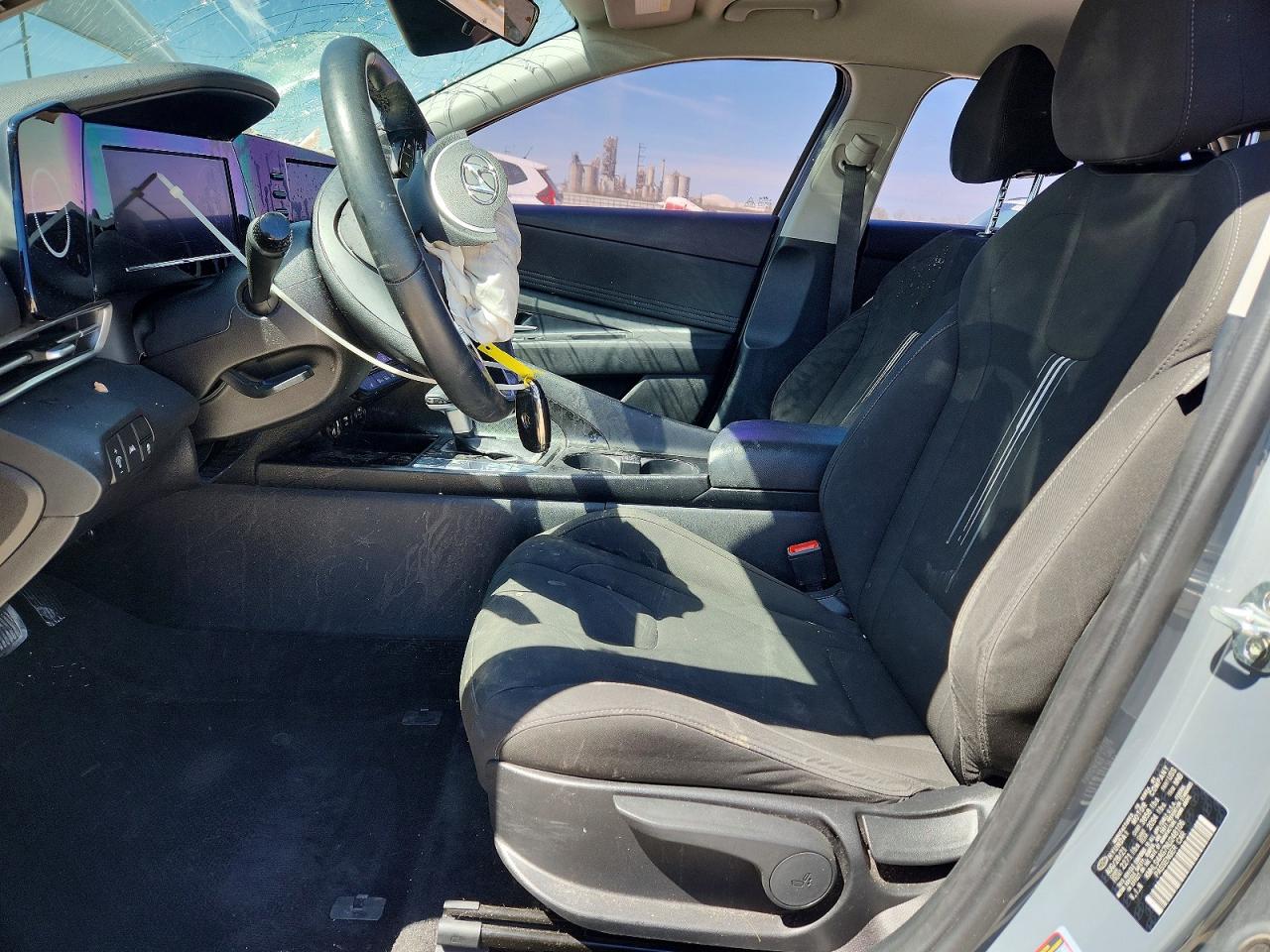 2022 HYUNDAI ELANTRA SEL photo 13