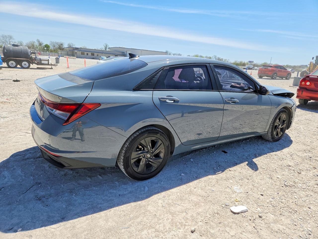 2022 HYUNDAI ELANTRA SEL photo 5