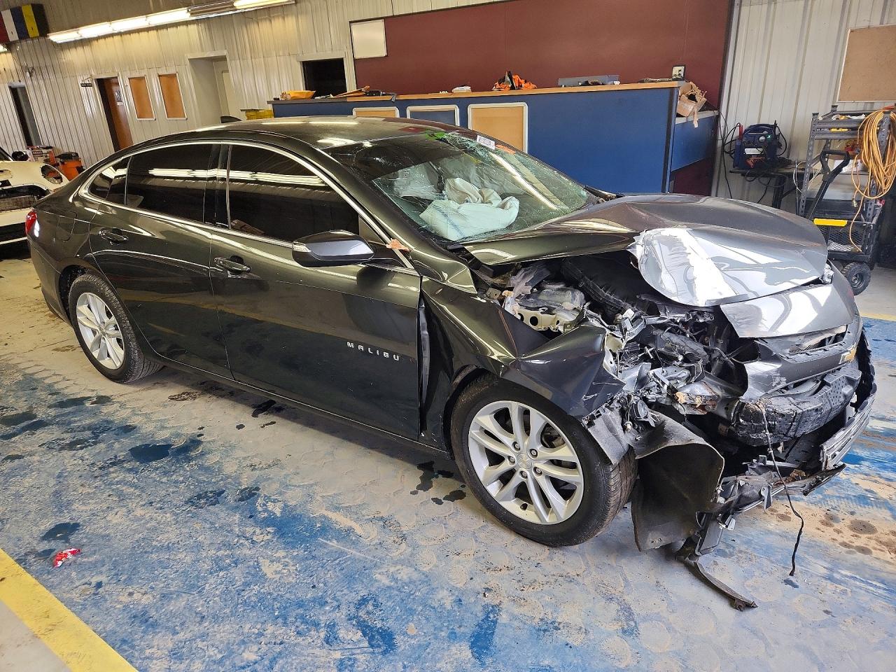 2018 CHEVROLET MALIBU LT photo 4
