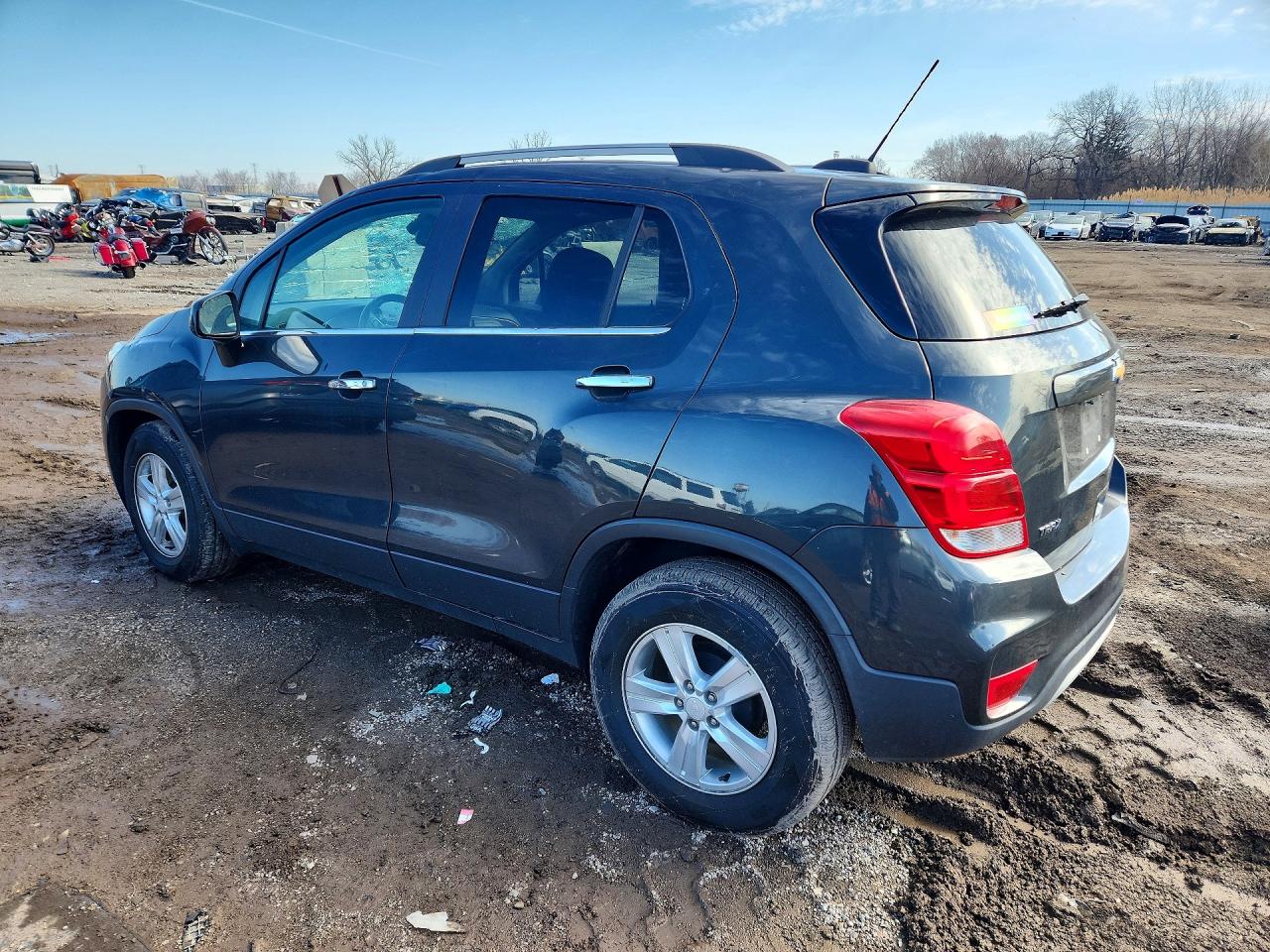 2017 CHEVROLET TRAX 1LT photo 4