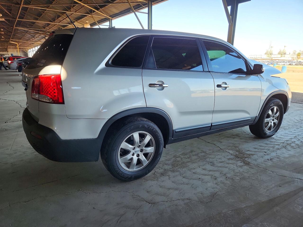 2013 KIA SORENTO LX photo 7