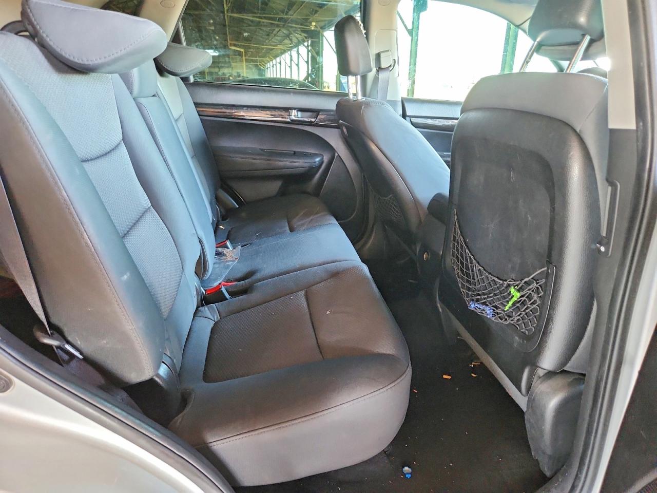 2013 KIA SORENTO LX photo 31