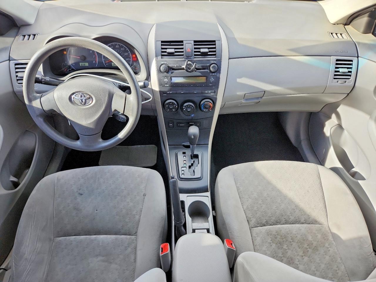 2009 TOYOTA COROLLA LE photo 8