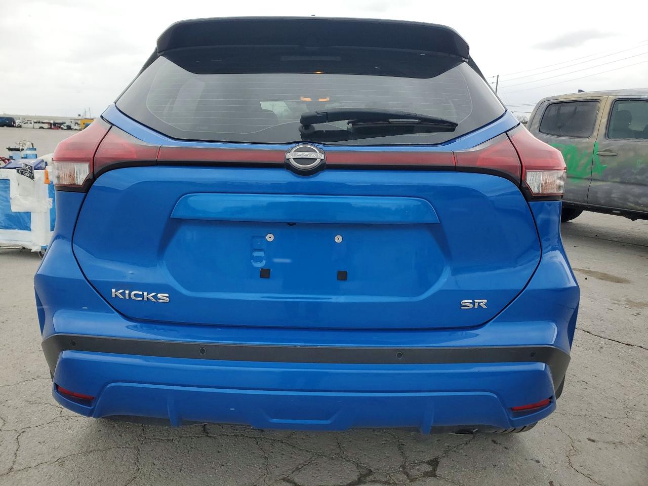 2023 NISSAN KICKS SR photo 6