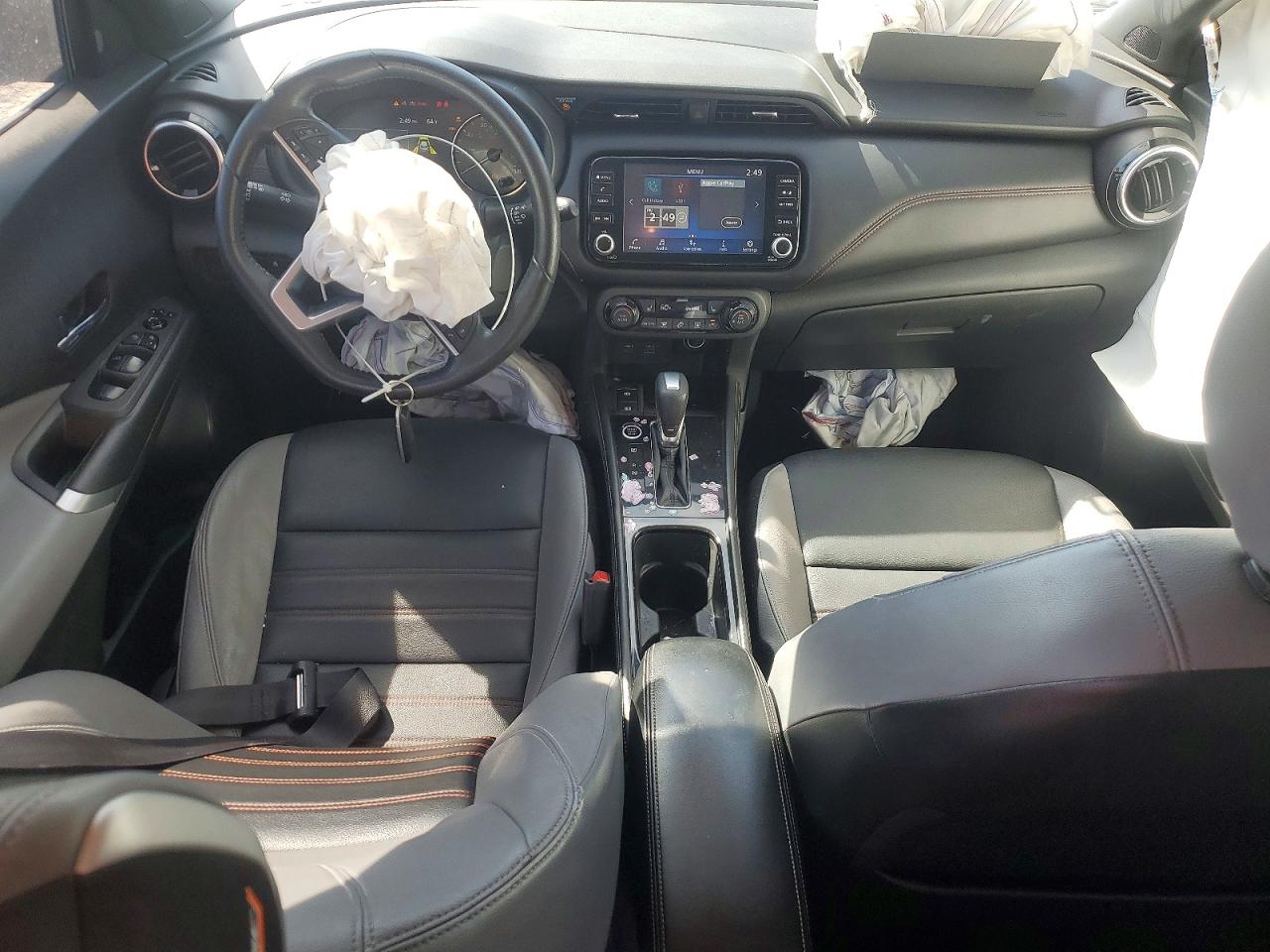 2023 NISSAN KICKS SR photo 8
