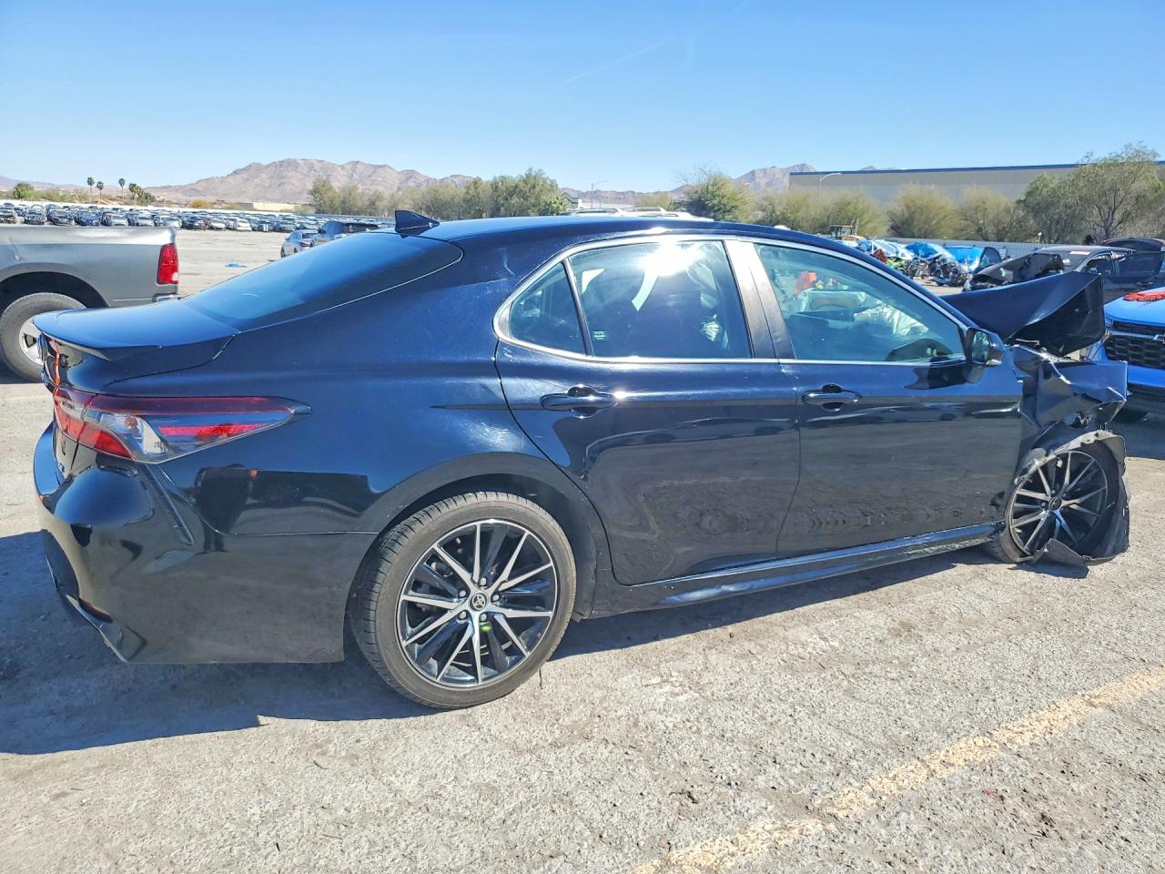 2023 TOYOTA CAMRY SE photo 5
