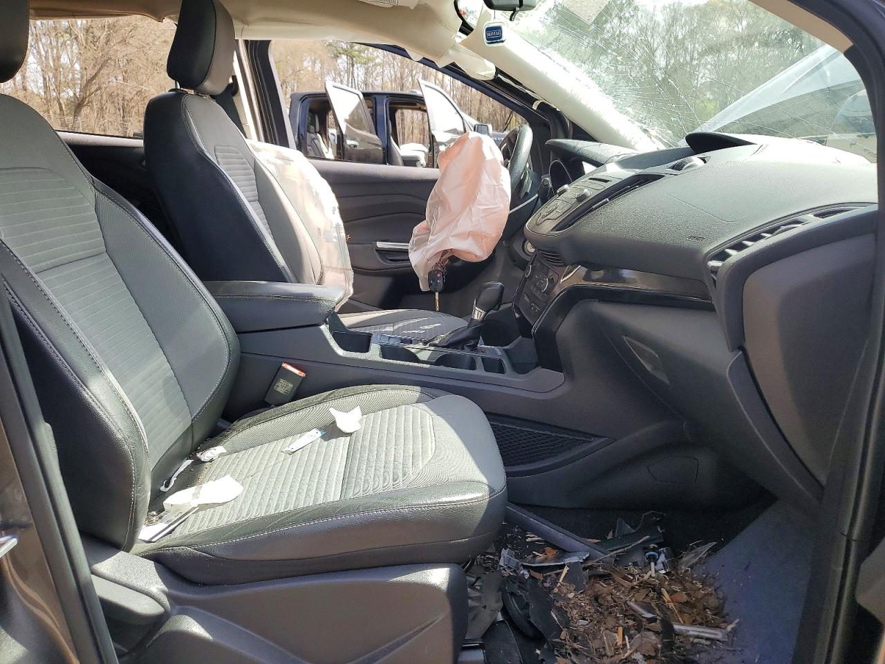 2018 FORD ESCAPE SE photo 19