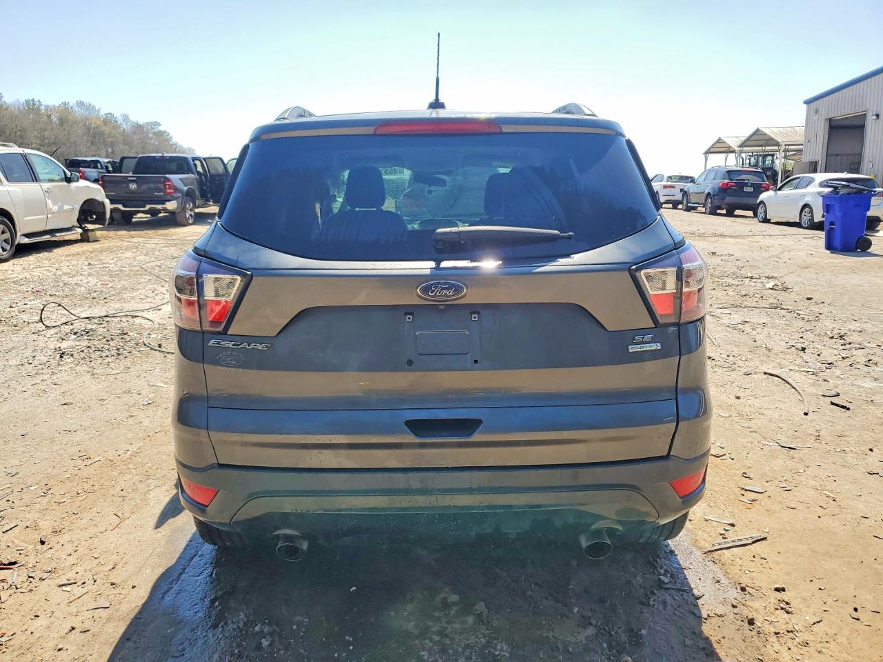 2018 FORD ESCAPE SE photo 16