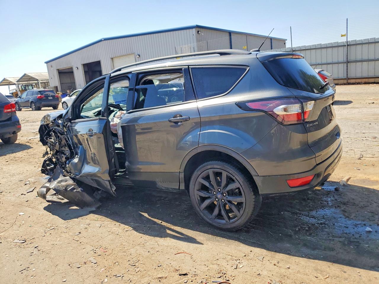 2018 FORD ESCAPE SE photo 4