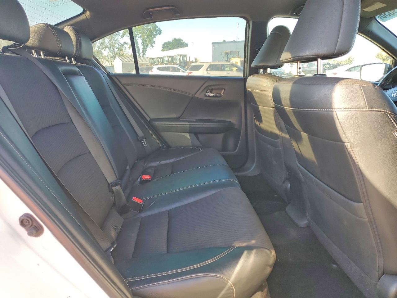 2017 HONDA ACCORD SPORT photo 19