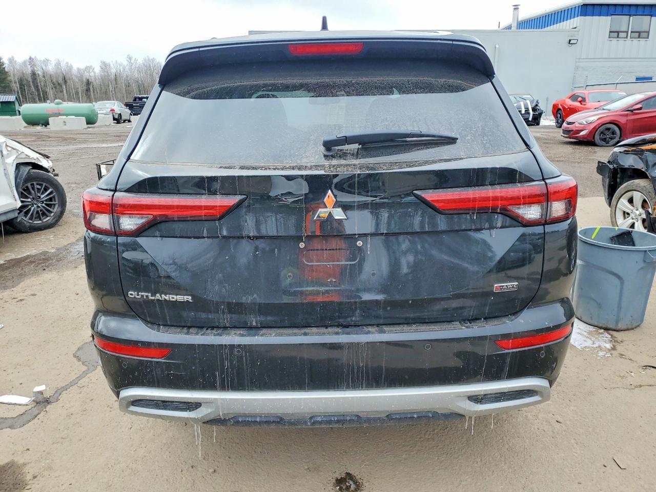 2024 MITSUBISHI OUTLANDER SE photo 16