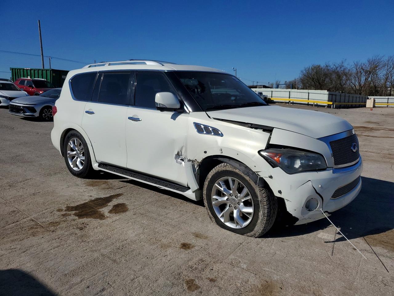 2013 INFINITI QX56 BASE photo 4