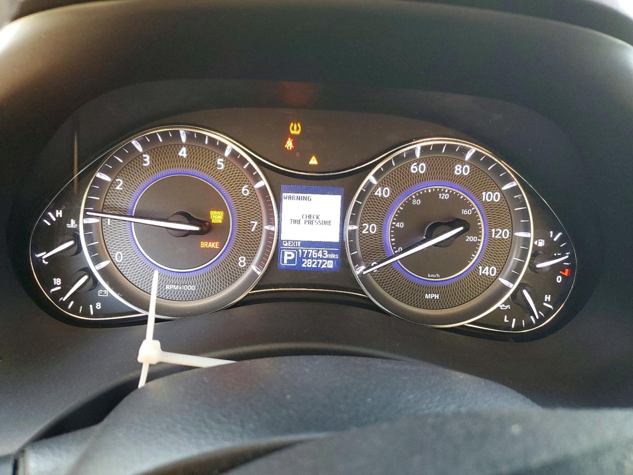 2013 INFINITI QX56 BASE photo 9