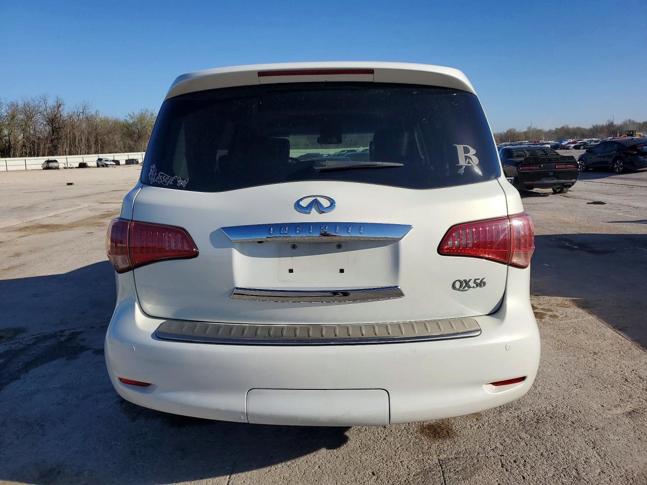 2013 INFINITI QX56 BASE photo 6