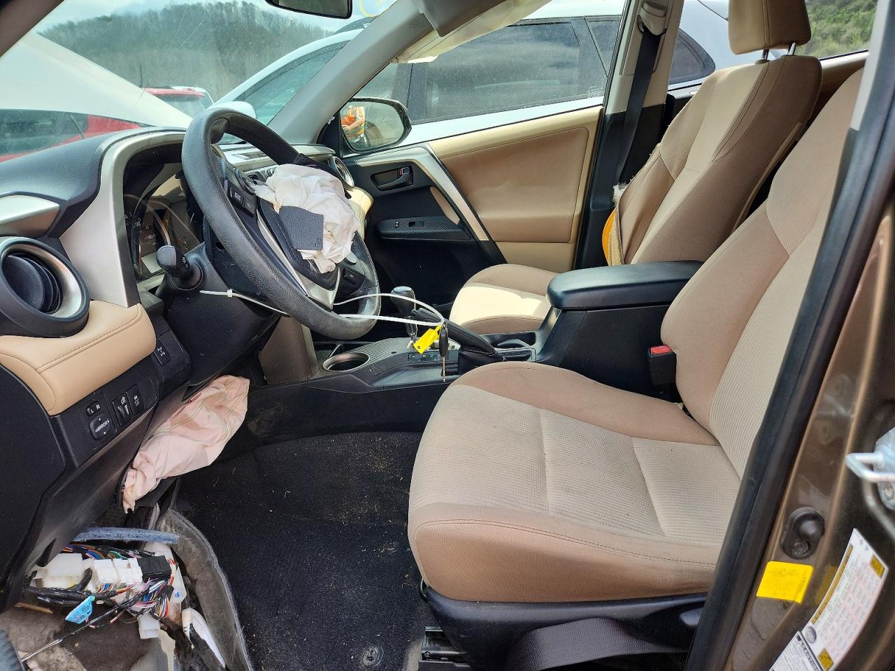 2013 TOYOTA RAV4 XLE photo 7
