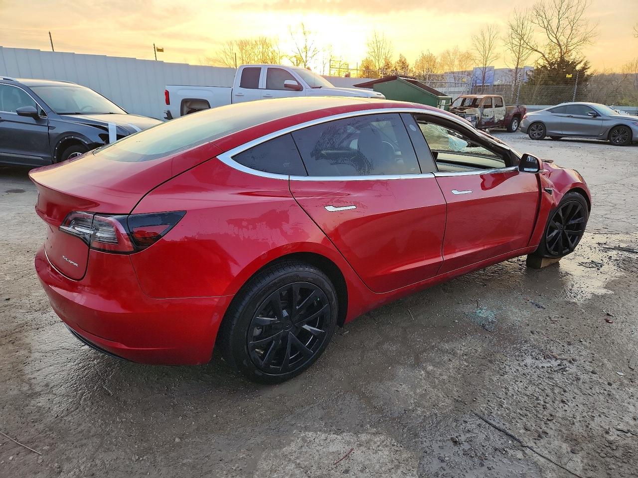 2018 TESLA MODEL 3 photo 5