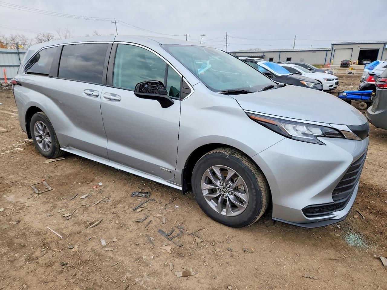 2021 TOYOTA SIENNA LE 8-PASSENGER photo 7