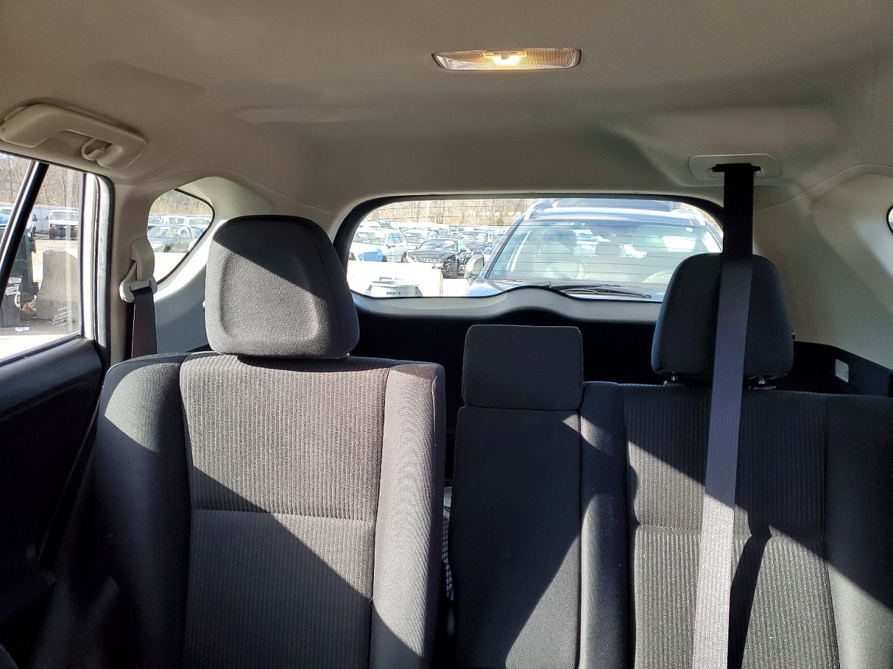 2018 TOYOTA RAV4 LE photo 10