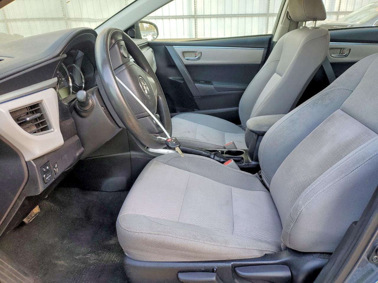 2014 TOYOTA COROLLA LE photo 13